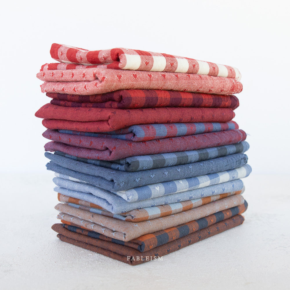 QUEEN OF HEARTS | Fat Quarter Bundle